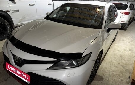 Toyota Camry, 2018 год, 2 650 000 рублей, 14 фотография