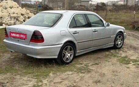 Mercedes-Benz C-Класс, 1994 год, 265 000 рублей, 3 фотография