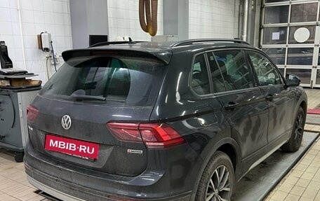 Volkswagen Tiguan II, 2020 год, 2 980 000 рублей, 2 фотография