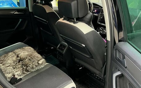 Volkswagen Tiguan II, 2020 год, 2 980 000 рублей, 6 фотография