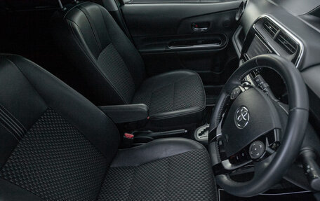 Toyota Aqua I, 2018 год, 1 298 000 рублей, 11 фотография