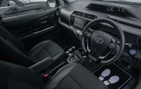 Toyota Aqua I, 2018 год, 1 298 000 рублей, 10 фотография