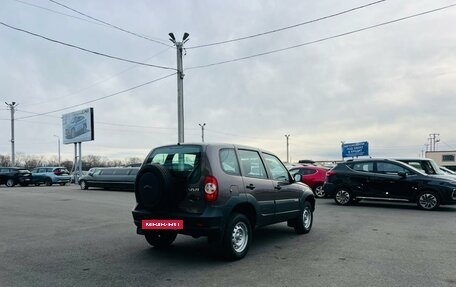 Chevrolet Niva I рестайлинг, 2016 год, 809 000 рублей, 6 фотография