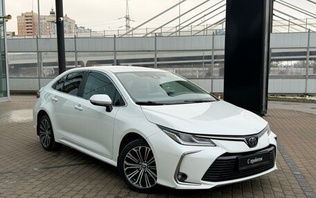 Toyota Corolla, 2021 год, 1 990 000 рублей, 2 фотография