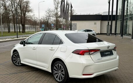 Toyota Corolla, 2021 год, 1 990 000 рублей, 5 фотография