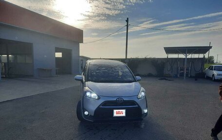 Toyota Sienta II, 2017 год, 1 100 000 рублей, 2 фотография