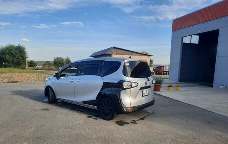 Toyota Sienta II, 2017 год, 1 100 000 рублей, 8 фотография
