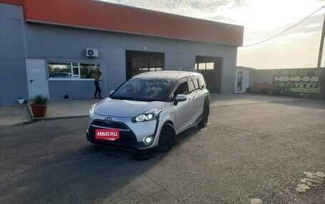 Toyota Sienta II, 2017 год, 1 100 000 рублей, 11 фотография