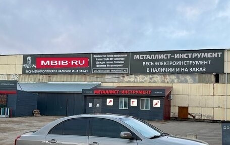 Toyota Avensis III рестайлинг, 2006 год, 740 000 рублей, 3 фотография