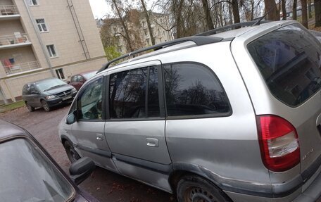 Opel Zafira A рестайлинг, 2004 год, 180 000 рублей, 3 фотография