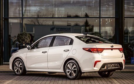 KIA Rio IV, 2018 год, 1 355 000 рублей, 4 фотография