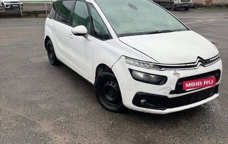 Citroen C4 Picasso II рестайлинг, 2017 год, 560 000 рублей, 9 фотография