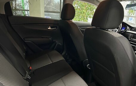 KIA Rio IV, 2017 год, 1 299 000 рублей, 11 фотография