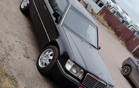 Mercedes-Benz E-Класс, 1994 год, 400 000 рублей, 10 фотография