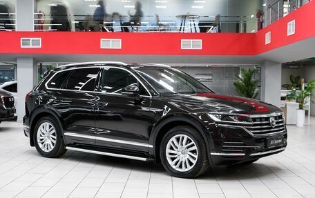 Volkswagen Touareg III, 2018 год, 3 999 000 рублей, 3 фотография