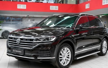 Volkswagen Touareg III, 2018 год, 3 999 000 рублей, 5 фотография
