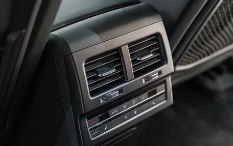 Volkswagen Touareg III, 2018 год, 3 999 000 рублей, 10 фотография