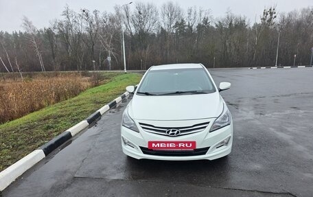 Hyundai Solaris II рестайлинг, 2016 год, 850 000 рублей, 3 фотография