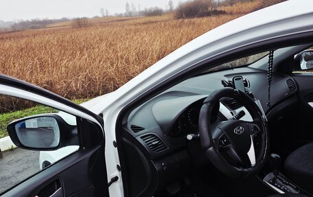 Hyundai Solaris II рестайлинг, 2016 год, 850 000 рублей, 10 фотография