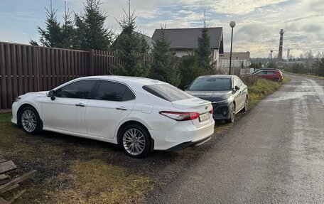 Toyota Camry, 2019 год, 1 850 000 рублей, 1 фотография