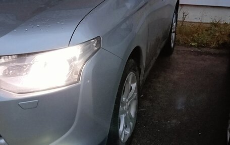 Mitsubishi Outlander III рестайлинг 3, 2012 год, 1 220 000 рублей, 7 фотография