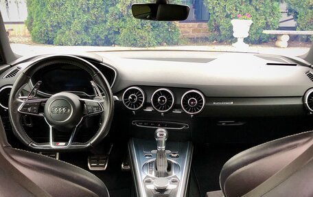 Audi TT, 2015 год, 2 800 000 рублей, 36 фотография