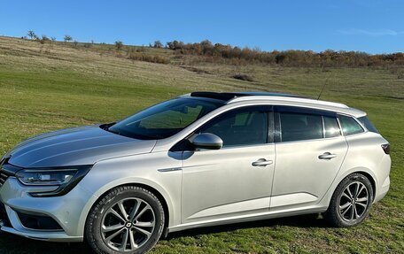 Renault Megane IV, 2017 год, 1 690 000 рублей, 3 фотография