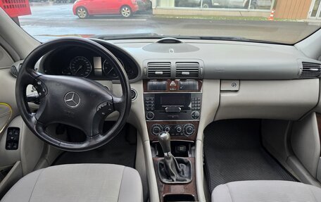 Mercedes-Benz C-Класс, 2004 год, 590 000 рублей, 5 фотография