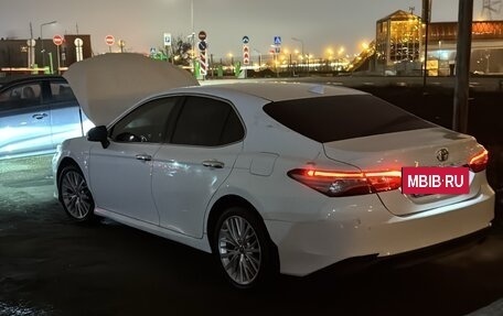 Toyota Camry, 2019 год, 1 850 000 рублей, 2 фотография