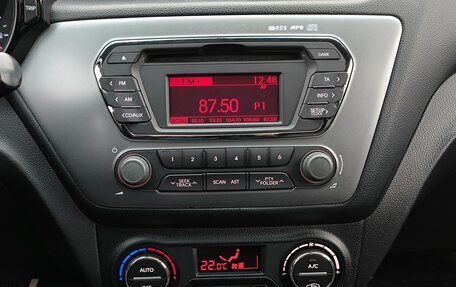 KIA Rio III рестайлинг, 2014 год, 890 000 рублей, 19 фотография