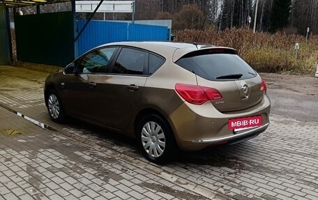 Opel Astra J, 2014 год, 1 000 000 рублей, 2 фотография