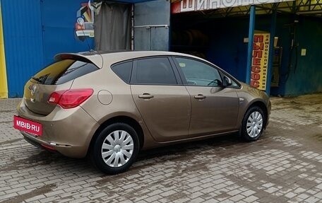 Opel Astra J, 2014 год, 1 000 000 рублей, 4 фотография
