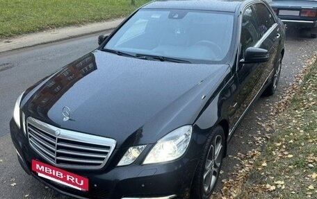 Mercedes-Benz E-Класс, 2012 год, 1 400 000 рублей, 7 фотография