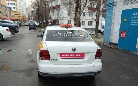 Volkswagen Polo VI (EU Market), 2017 год, 450 000 рублей, 2 фотография