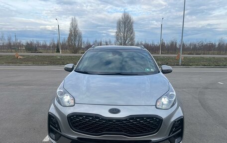 KIA Sportage IV рестайлинг, 2020 год, 1 800 000 рублей, 2 фотография