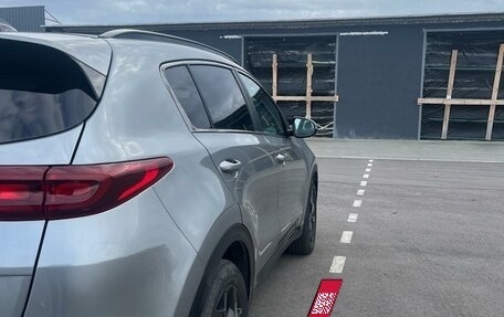 KIA Sportage IV рестайлинг, 2020 год, 1 800 000 рублей, 8 фотография