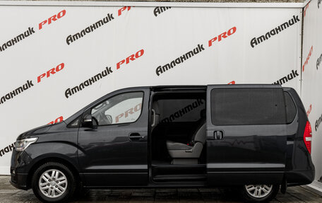 Hyundai H-1 II рестайлинг, 2018 год, 3 100 000 рублей, 9 фотография