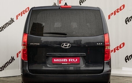 Hyundai H-1 II рестайлинг, 2018 год, 3 100 000 рублей, 6 фотография