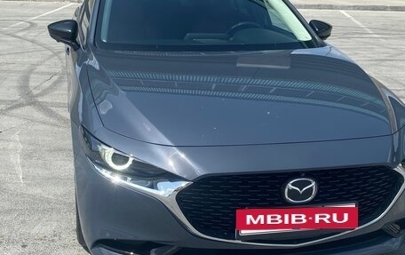 Mazda 3, 2022 год, 2 800 000 рублей, 2 фотография