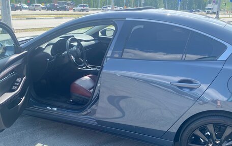 Mazda 3, 2022 год, 2 800 000 рублей, 20 фотография