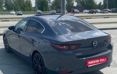 Mazda 3, 2022 год, 2 800 000 рублей, 9 фотография