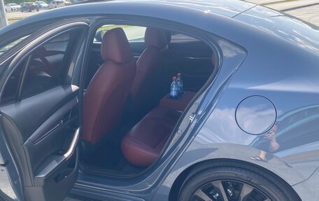 Mazda 3, 2022 год, 2 800 000 рублей, 30 фотография