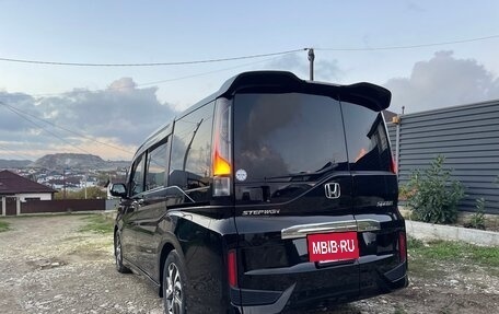 Honda Stepwgn IV, 2015 год, 1 990 000 рублей, 3 фотография