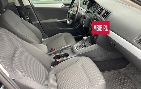 Volkswagen Jetta VI, 2011 год, 1 200 000 рублей, 13 фотография