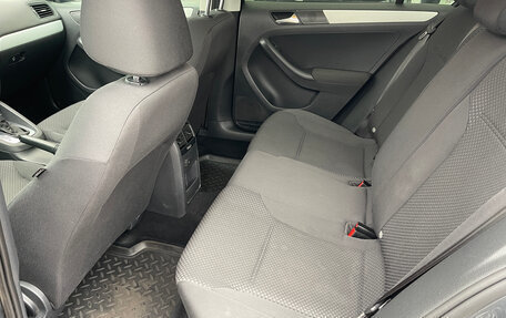 Volkswagen Jetta VI, 2011 год, 1 200 000 рублей, 19 фотография