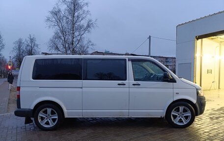 Volkswagen Transporter T5 рестайлинг, 2012 год, 1 850 000 рублей, 2 фотография