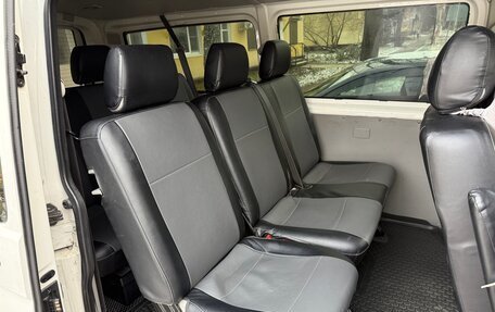 Volkswagen Transporter T5 рестайлинг, 2012 год, 1 850 000 рублей, 7 фотография