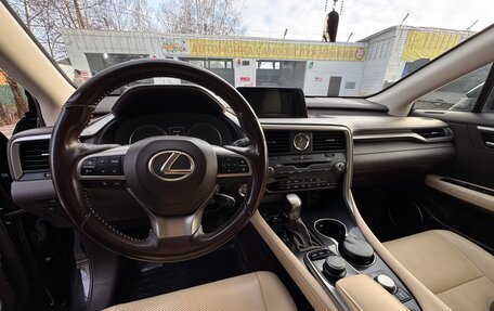 Lexus RX IV рестайлинг, 2017 год, 4 170 000 рублей, 10 фотография