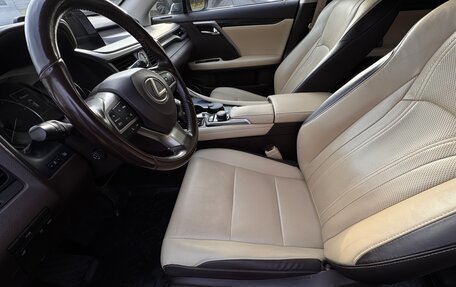 Lexus RX IV рестайлинг, 2017 год, 4 170 000 рублей, 11 фотография