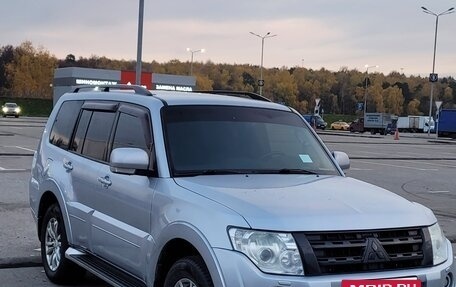 Mitsubishi Pajero IV, 2011 год, 2 250 000 рублей, 2 фотография